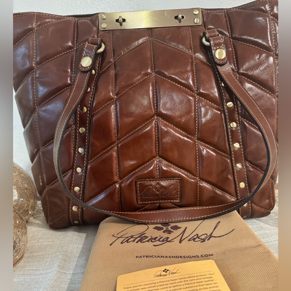 🔥New With Tags!! Beautiful Patricia Nash new Brown Italian  Leather Tote Bag🔥 - Picture 3 of 9